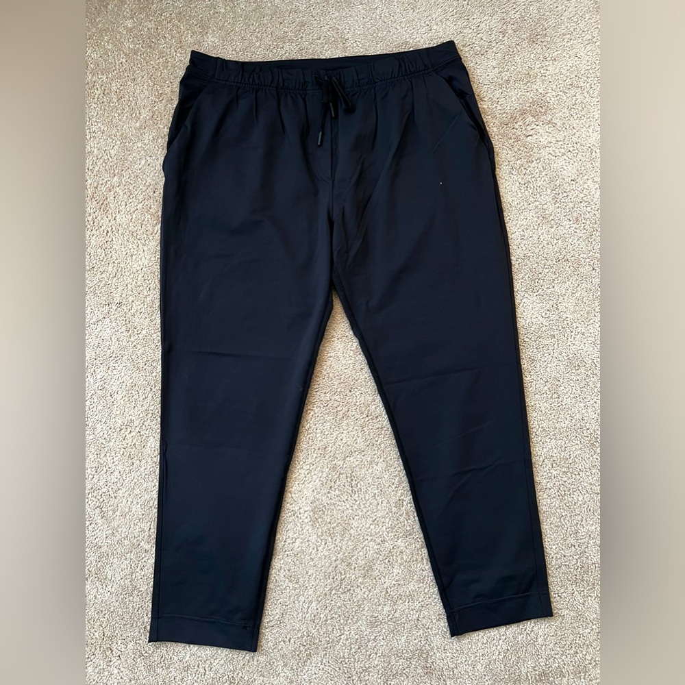 Lululemon On the Fly straight leg pants. Brand new.